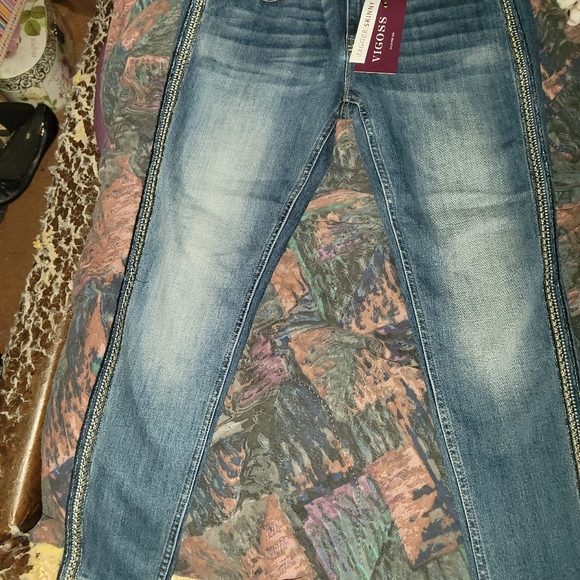 Vigoss Denim - NWT Vigoss Denim Skinny Jeans Size 29 with Sequin Detailing Along Legs